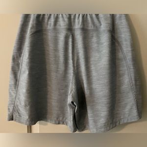 Lululemon Pacebreaker short Gray Heather NO liner Large